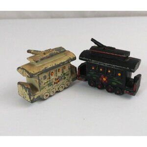 Vintage Cast Iron Floral Train Caboose 1.75" Salt & Pepper Shakers Japan